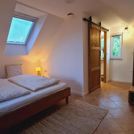 別荘 Zidanica Muhic