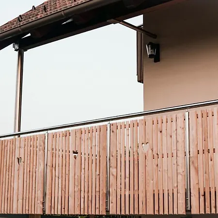 Zidanica Muhic * Dolenjske Toplice