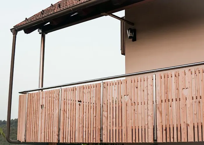 Zidanica Muhic * Dolenjske Toplice