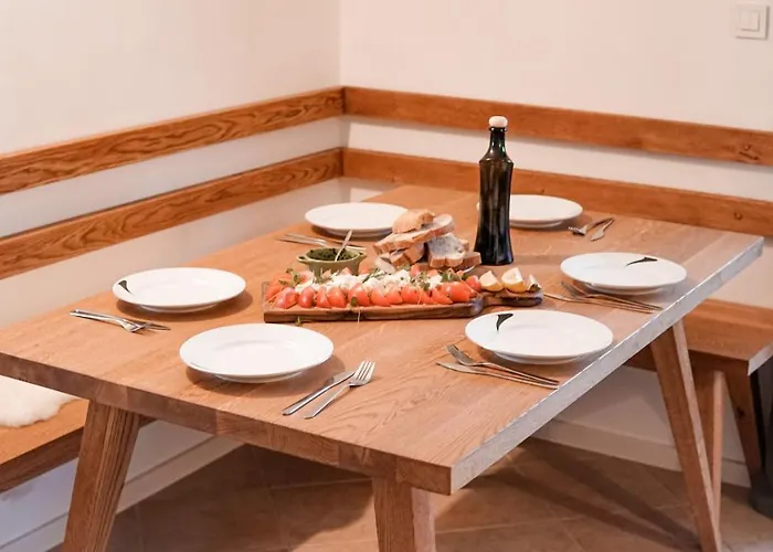 Zidanica Muhic * דולנז'סקה טופליסה